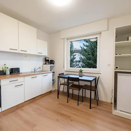 Backhome - Business&family - Lage, Parkplatz, Balkon, Waschmaschine, Netflix, 90qm, 24h Checkin - 8 Apartment